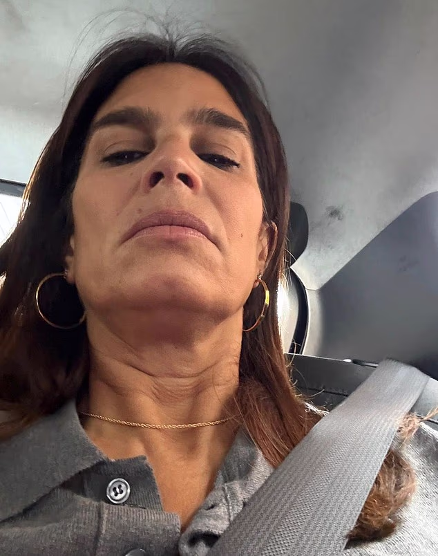 The 10-Minute Non-Surgical Treatment That Tightens Jowls and Redefines Your Jawline