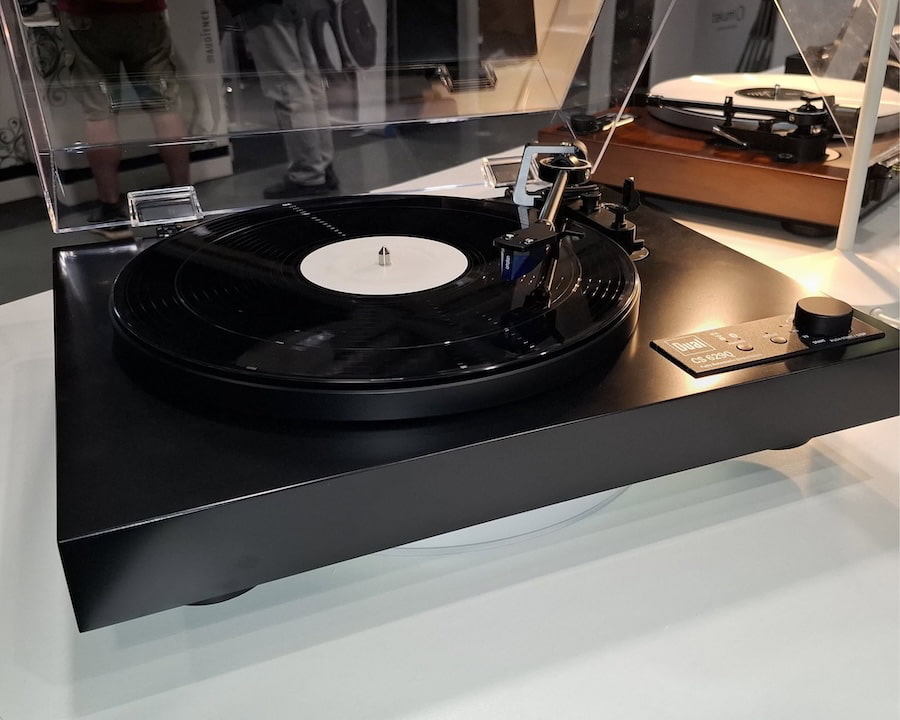 Retro Hi-Fi Consoles Make a High-End Comeback