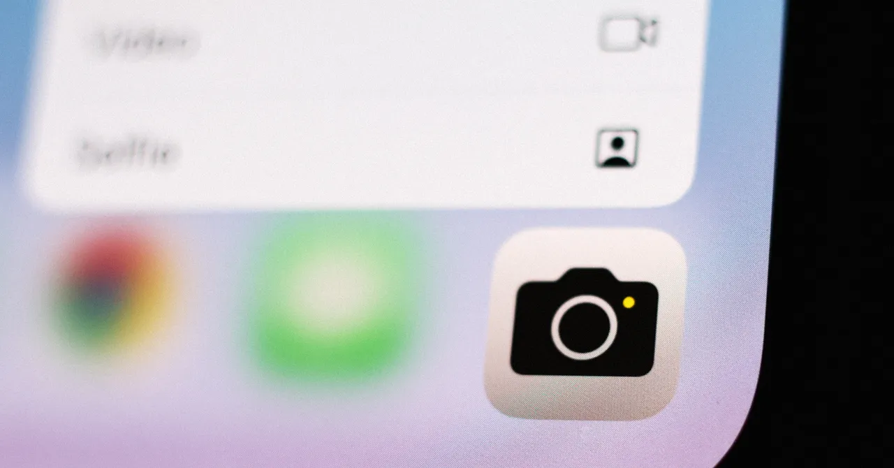 Apple’s AI-Powered Camera App: Siri and Smart Photo Editing Explained
