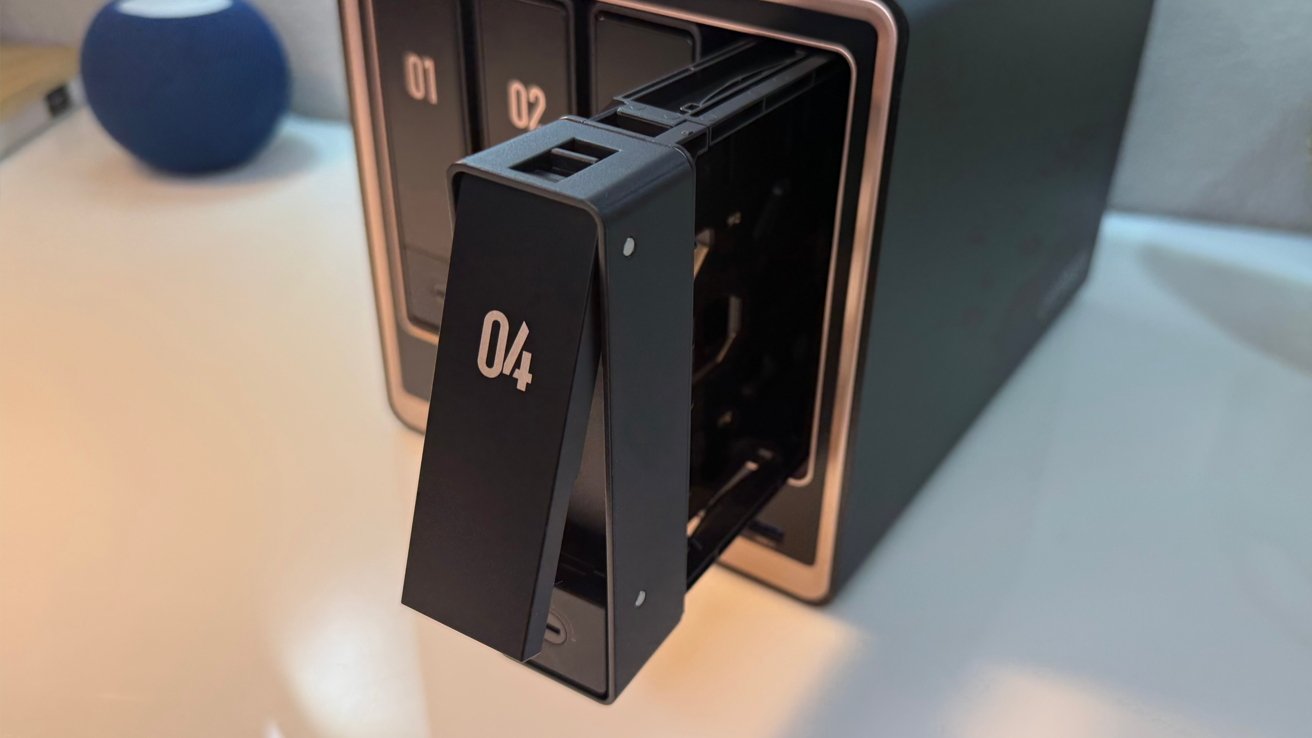 UGREEN NASync DXP GT Promises 20Gbps Speed and 144TB Capacity for Creators