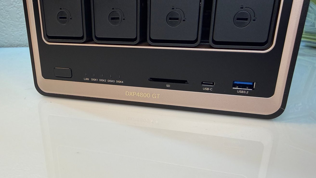 UGREEN NASync DXP GT Review: 10GbE NAS for Creators