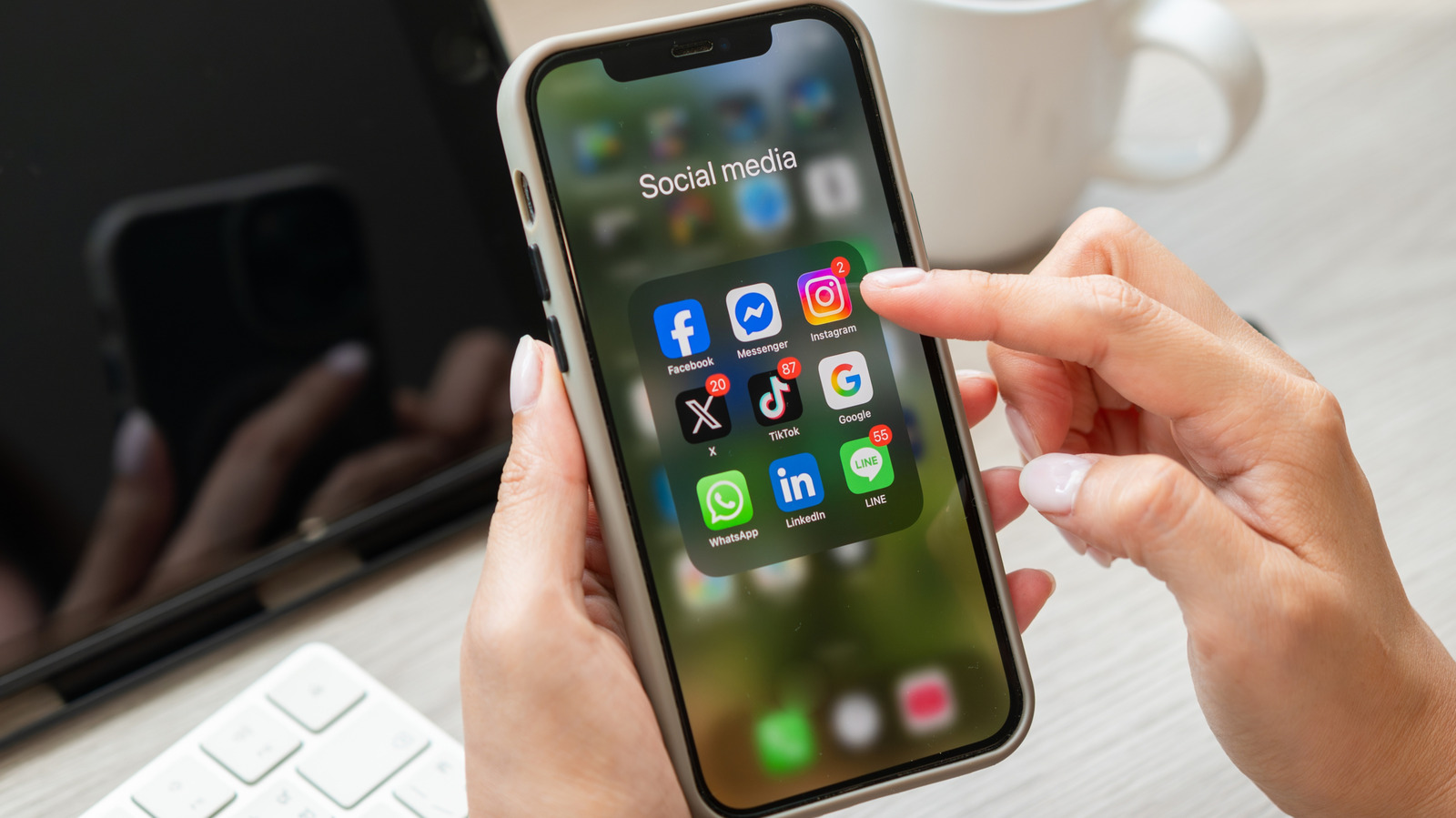 How to Reorder Your Instagram Grid and Curate a Strong First Impression