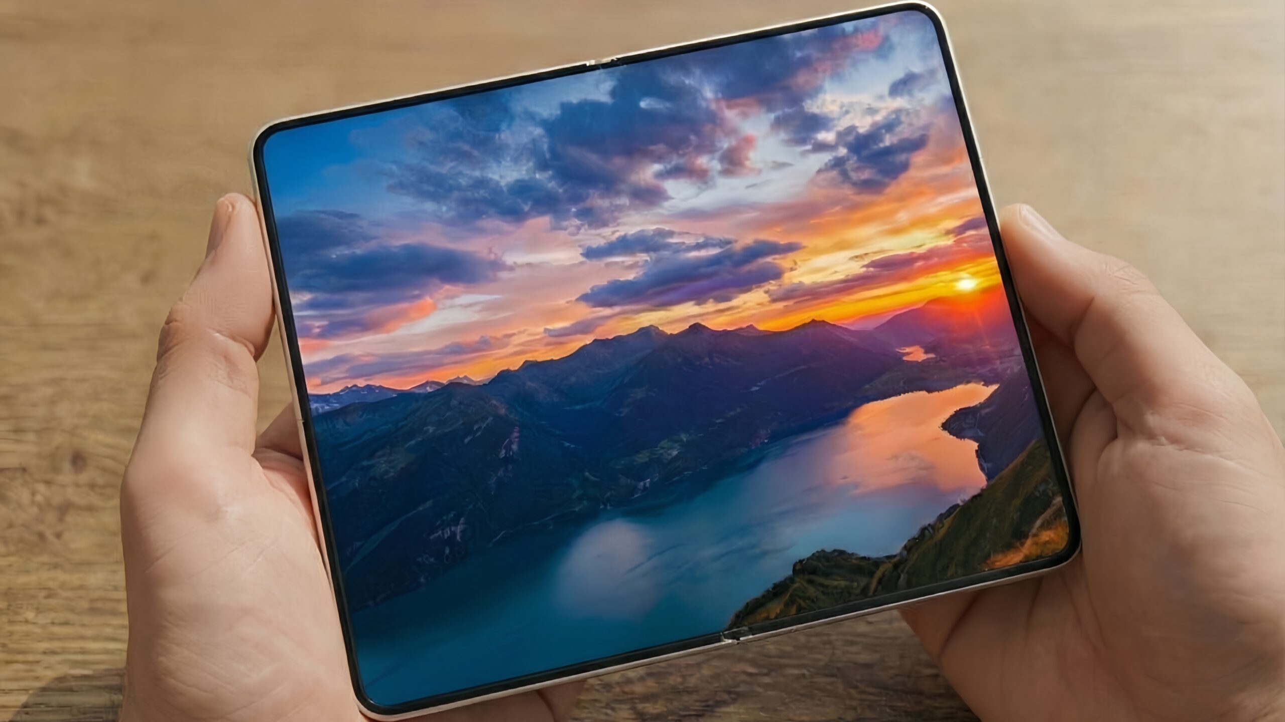 Apple’s Liquid Metal Hinge Aims to Fix Foldable Durability