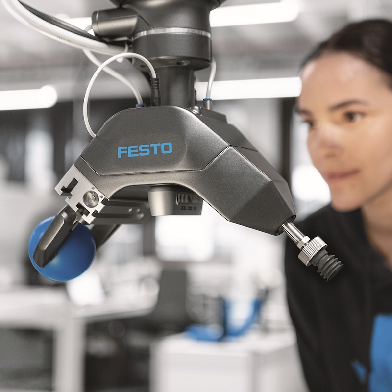How AI-Powered Gripper Software Is Eliminating Robot Programming