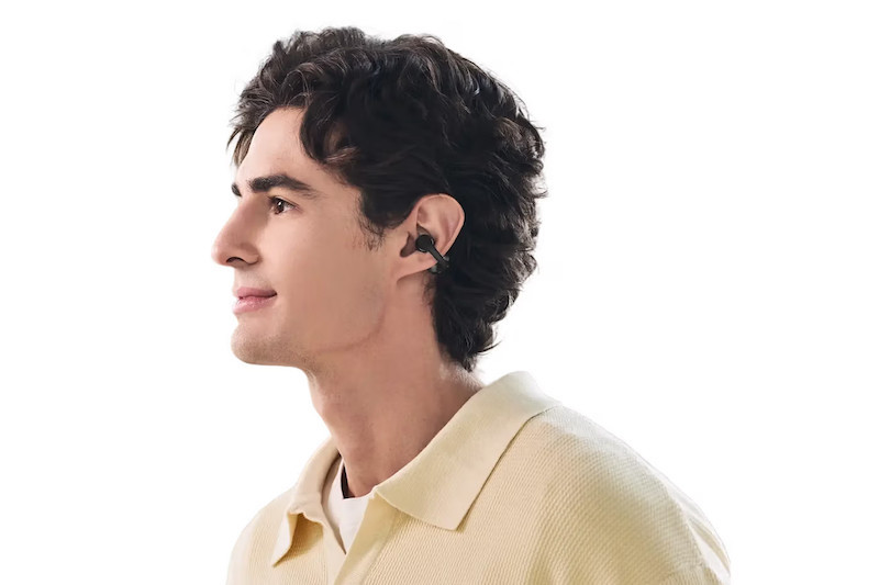 Open-Ear Earbuds Are Finally Ready to Challenge Noise-Canceling Dominance