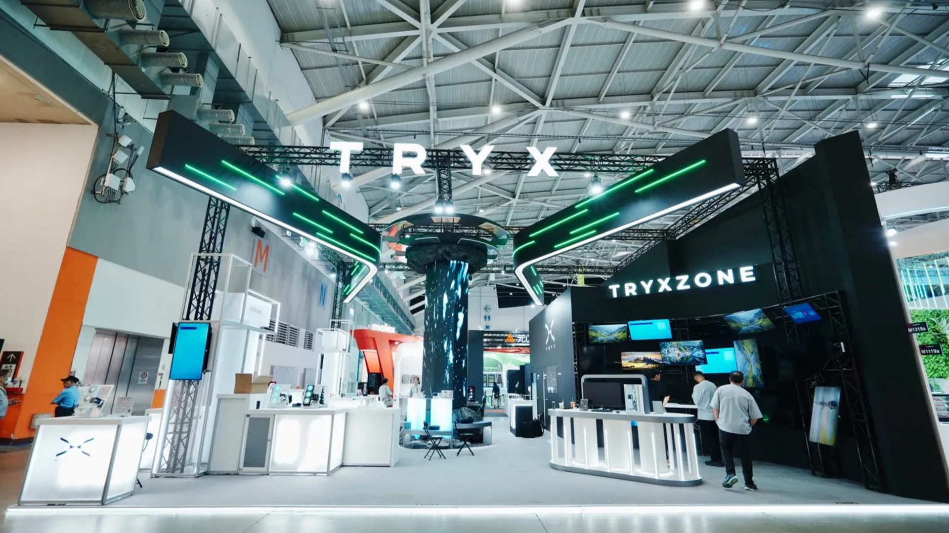 Holograms, Matrix Displays and the New Era of PC Cooling