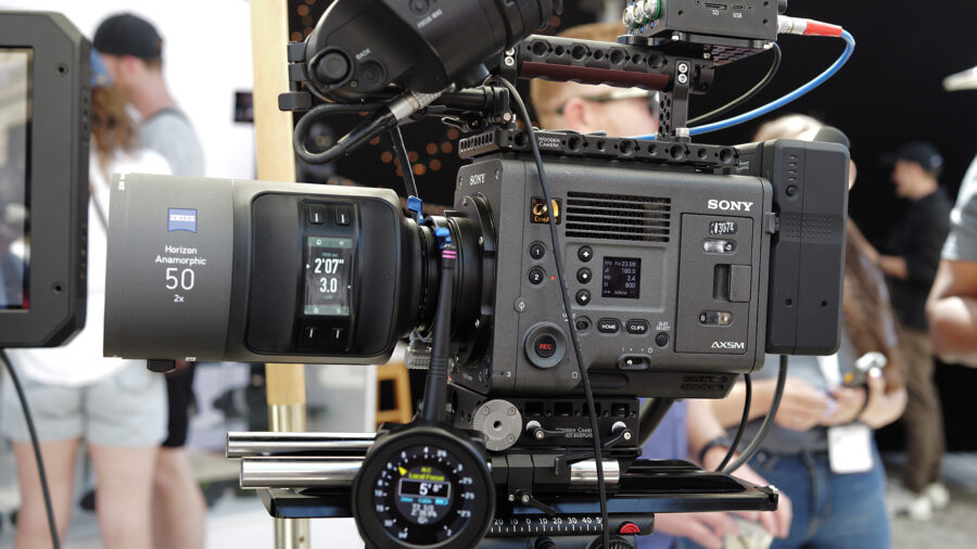 The Anamorphic Revolution: ZEISS, SIRUI and New Makers Reshape Cinema Optics