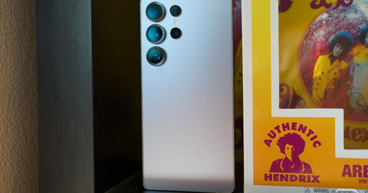 Galaxy S25 Ultra vs S26 Ultra: Which Flagship Phone Is the Better Deal?