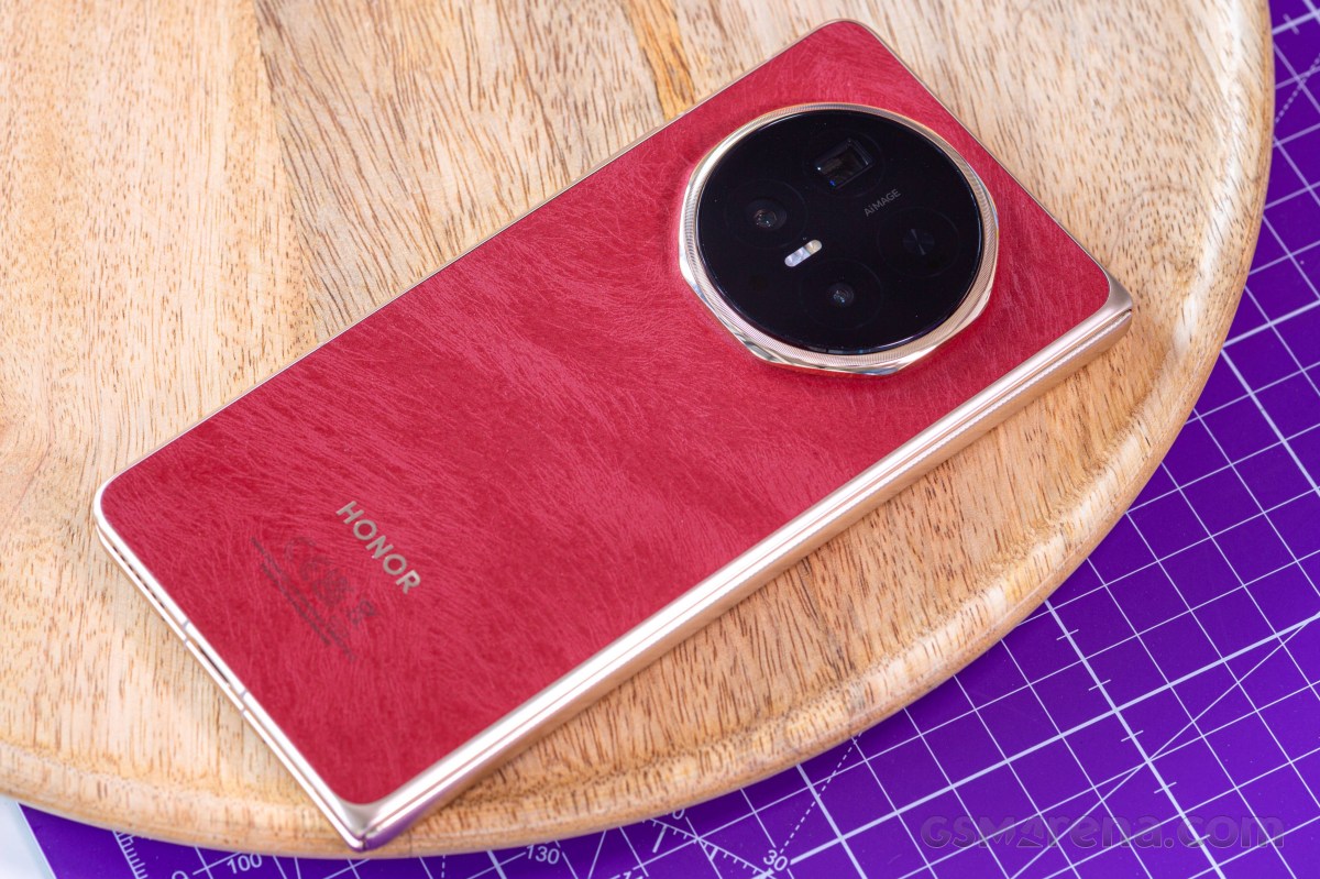 HONOR Magic V6 Review: The Foldable Phone That Finally Feels Ready for Daily Life