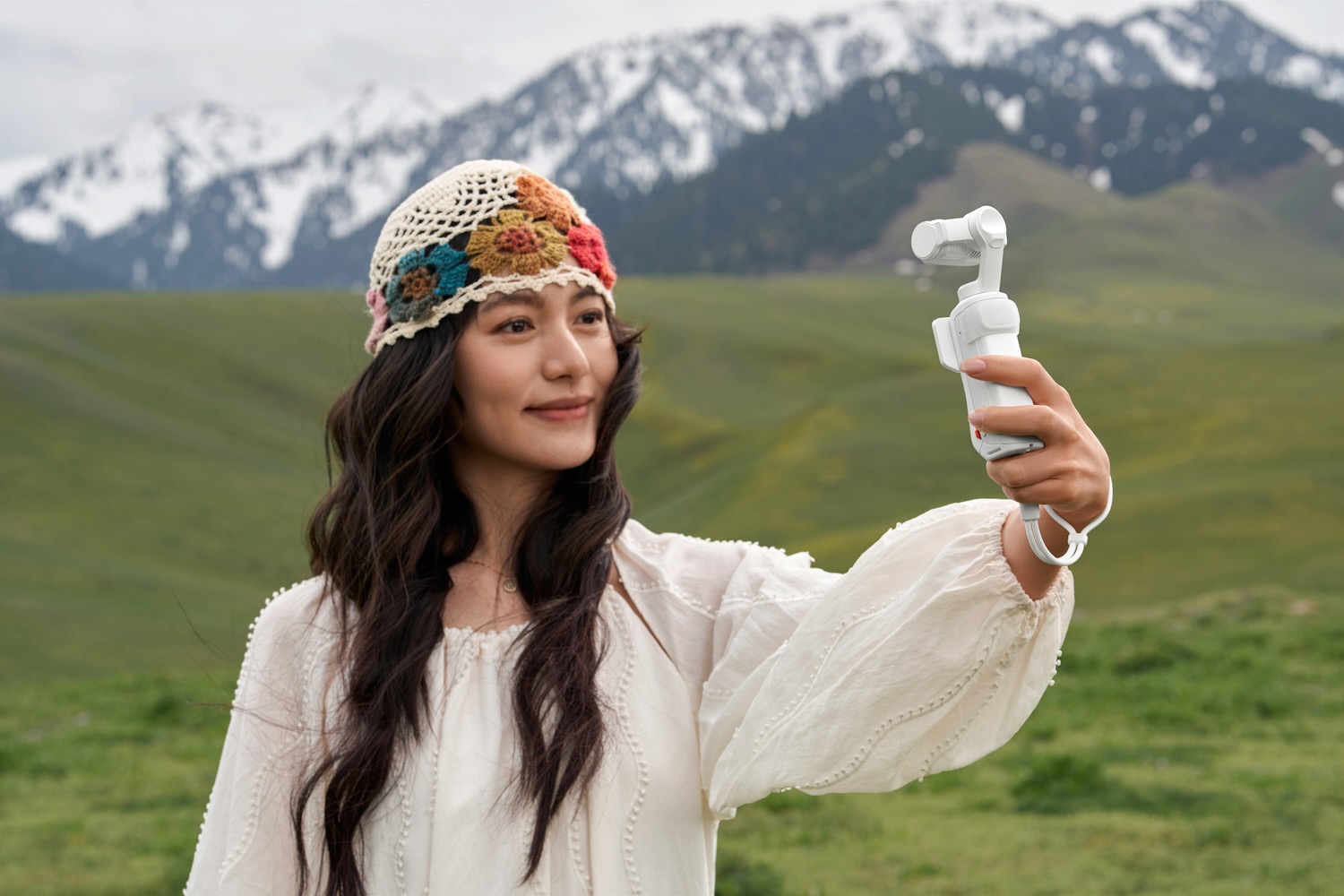 Insta360 Luna Ultra 8K Gimbal Camera with Leica Optics Explained