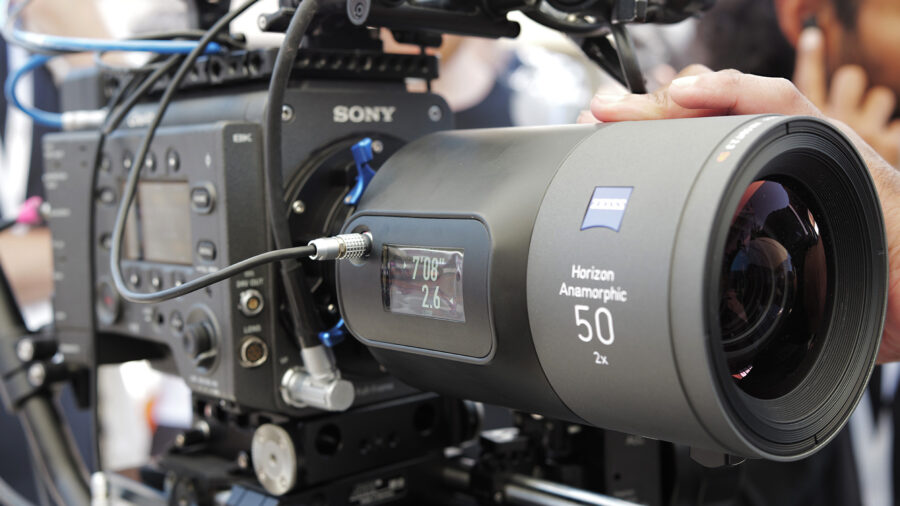 Anamorphic Lenses Break Into New Territory With ZEISS Horizon and SIRUI IronStar Macro
