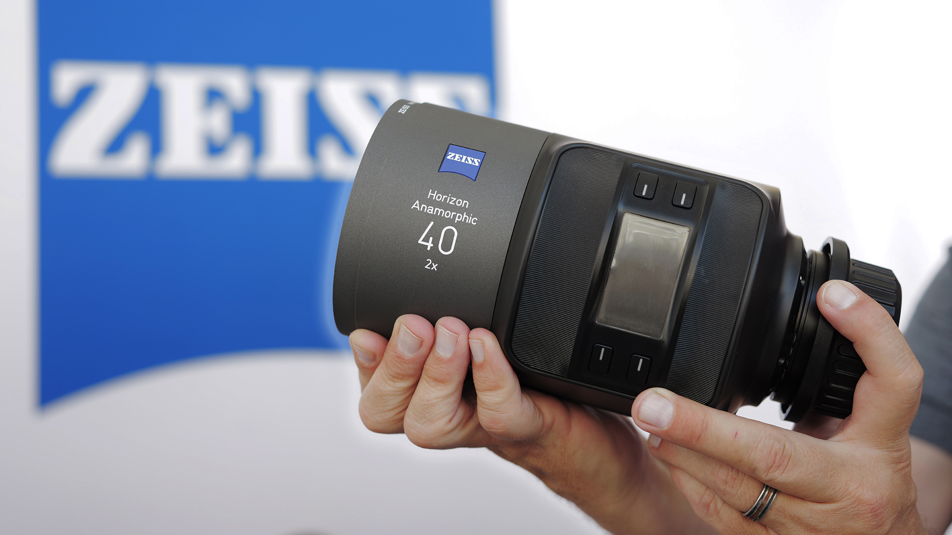 Anamorphic Lenses Break Into Macro and Full-Frame Territory