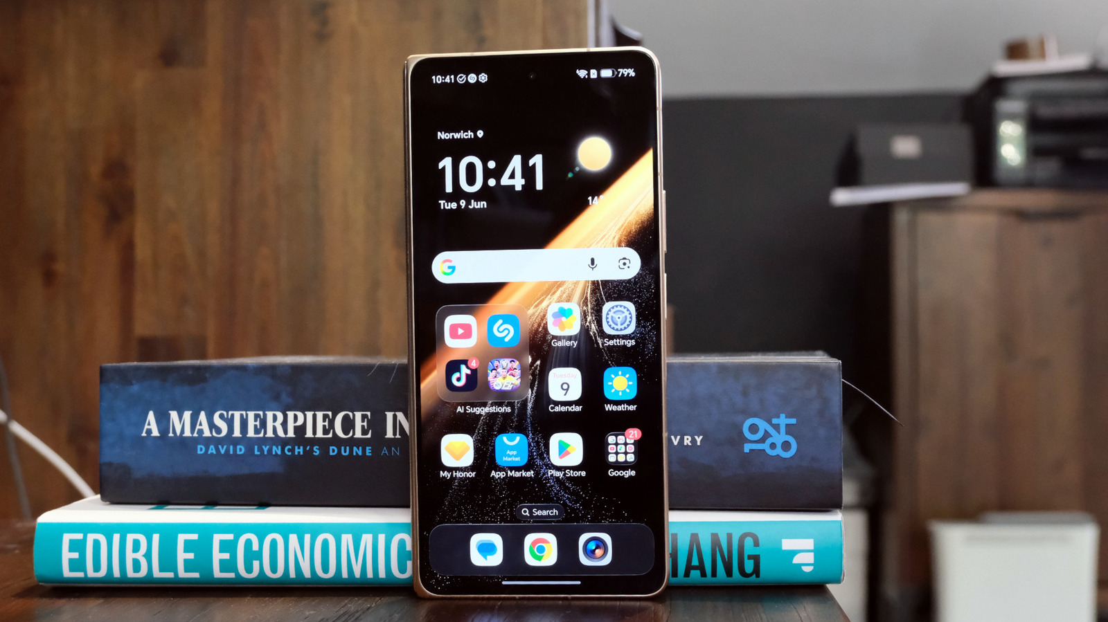 Honor Magic V6 Redefines Foldables With Record Battery and Slim Profile
