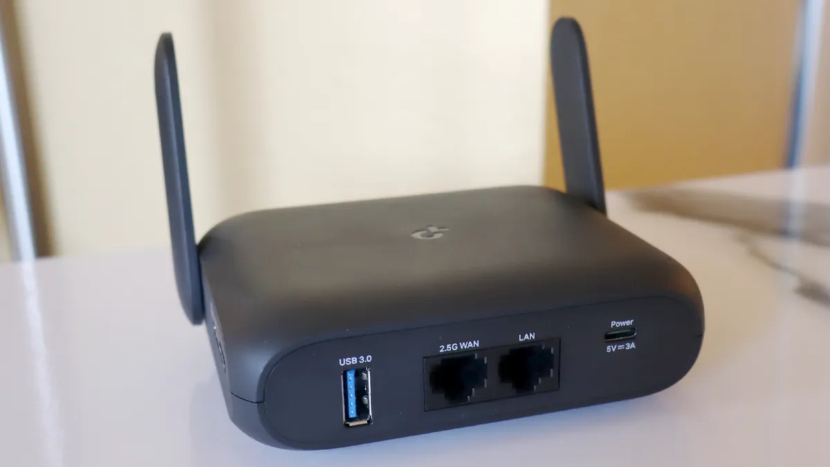 Why Your Router Antennas Are Wrongly Positioned (And How to Fix Them)