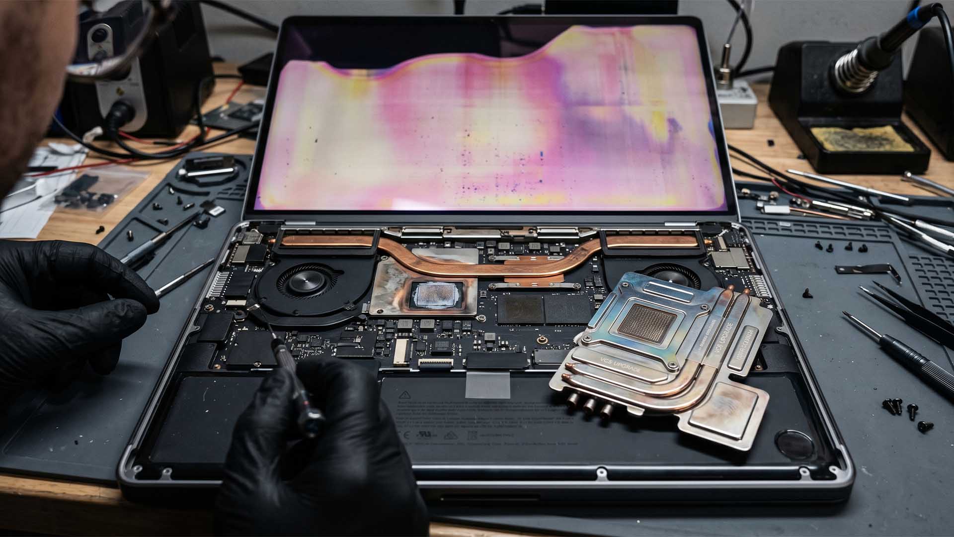 MacBook Pro M5 Max Display Discoloration Raises Thermal Design Concerns