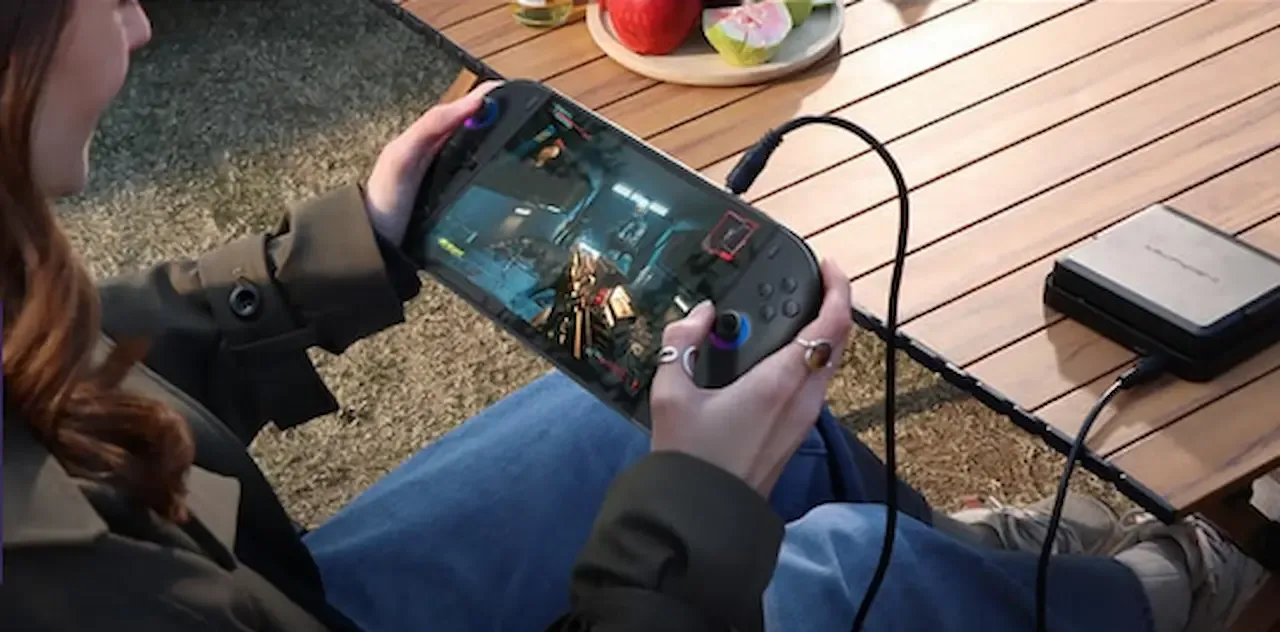 OneXPlayer X2 Mini Pro Debuts With OLED Screen and Ryzen AI Max+ Power