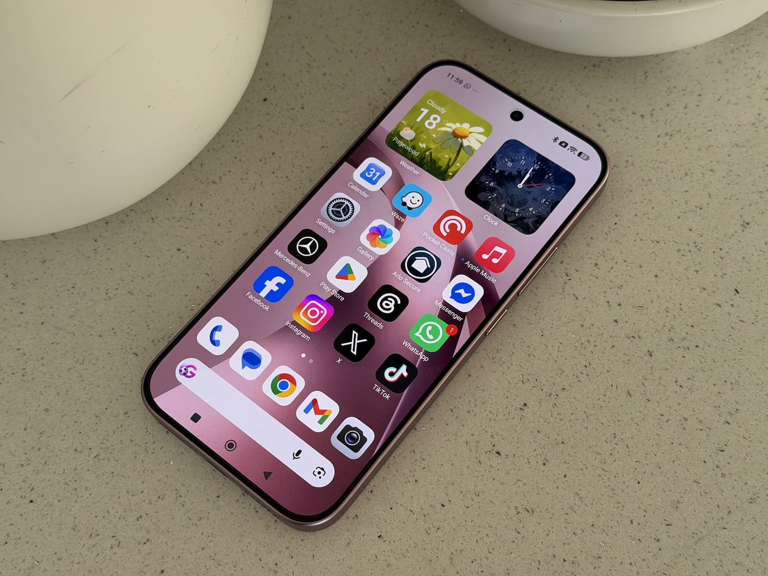 Xiaomi 17T Pro vs iPhone 17: Performance, Camera, and Value Showdown
