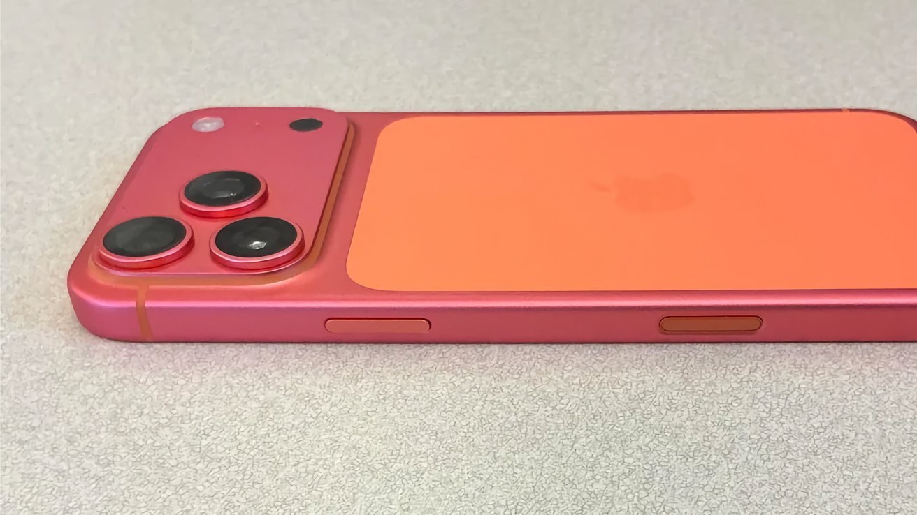 iPhone 18 Pro’s Color-Fading Chassis Problem Isn’t Going Away