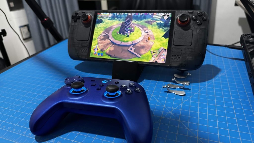 GuliKit TT Max vs Scuf Omega: Precision and Comfort Compared