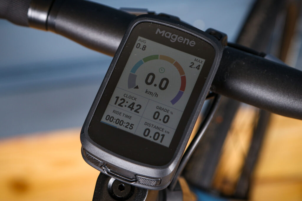 Cycling Smartwatches vs. Bike Computers: Which Gives Better Ride Data?