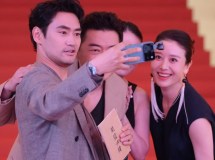 Honor Robot Phone’s Titanium Gimbal Turns Mobile Video into Cinema