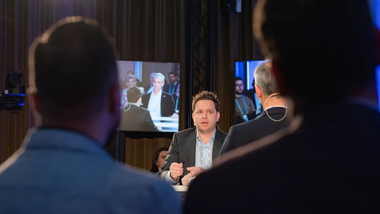 Three Digital Signage Leaders Debut AI Agents for Smarter Screen Networks