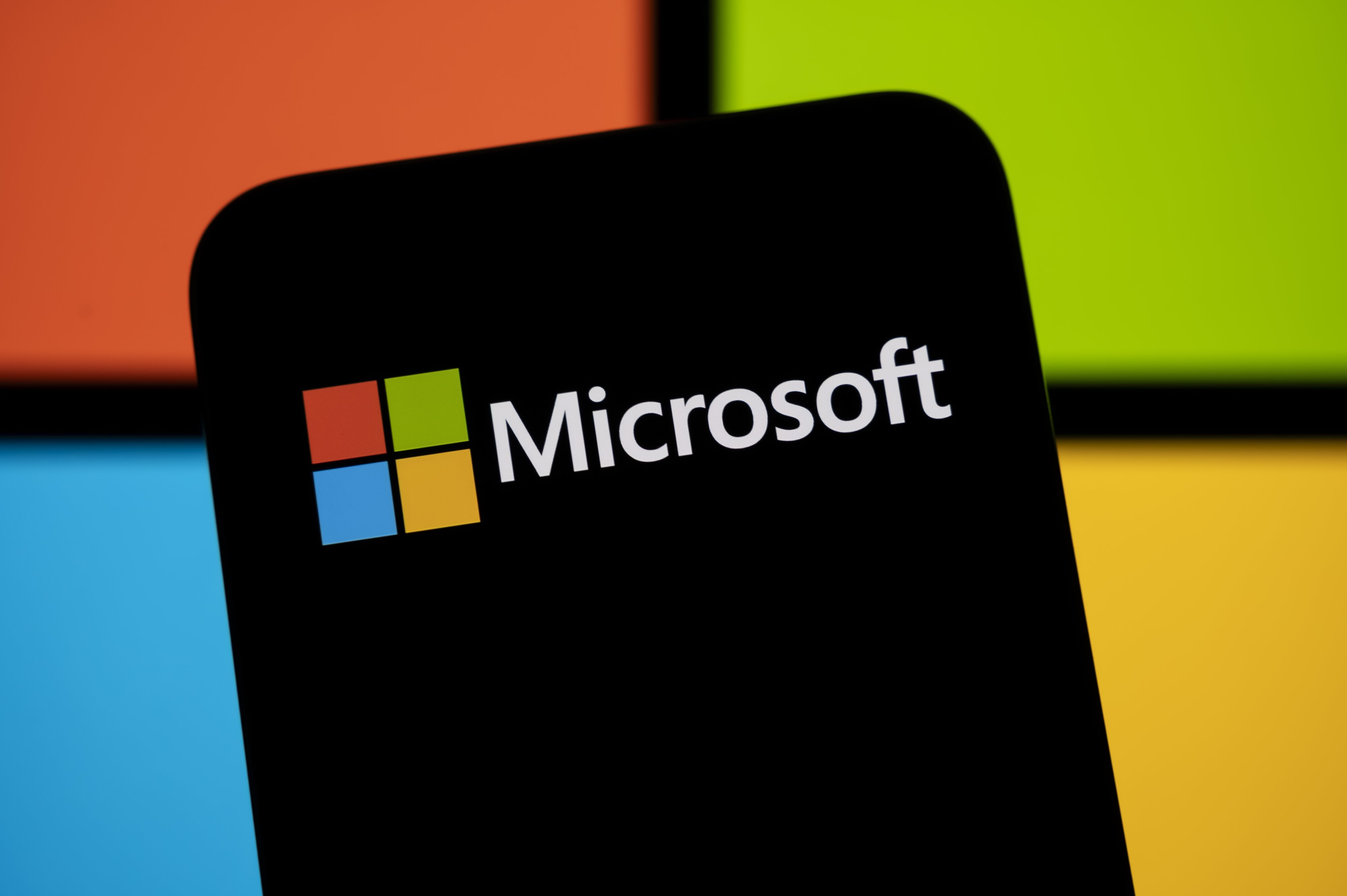 Apple and Microsoft Debut New Tools to Elevate Product Ad Performance