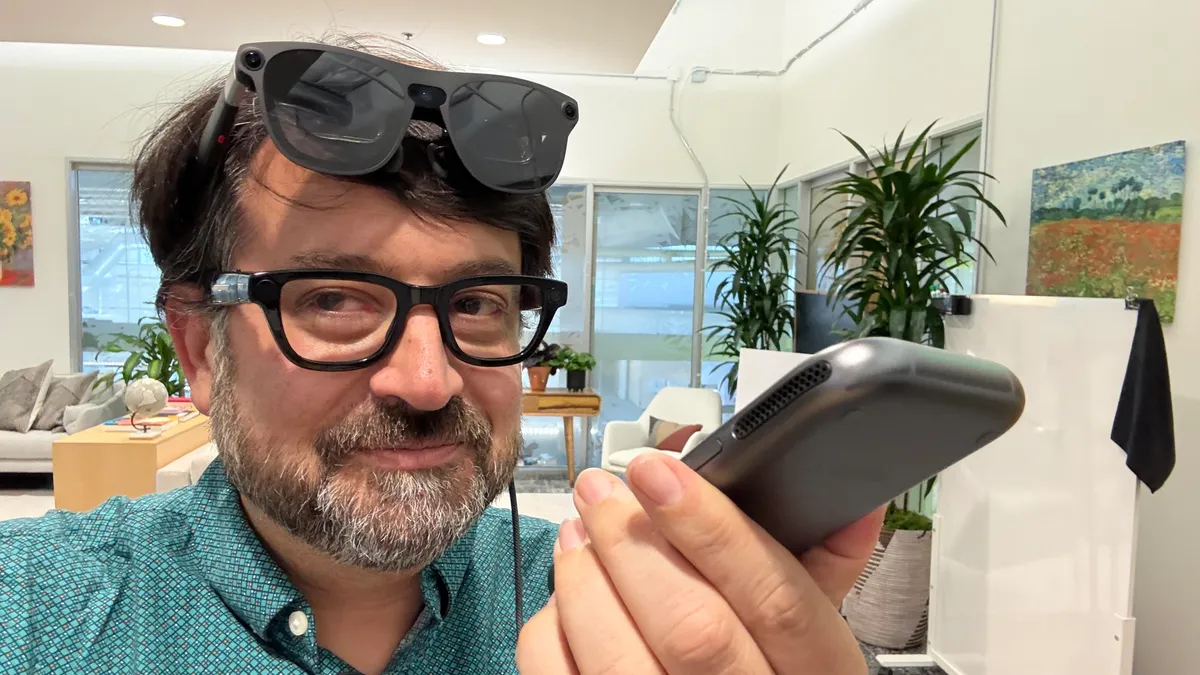 Why Smart Glasses Still Feel Like Gadgets Instead of Everyday Eyewear