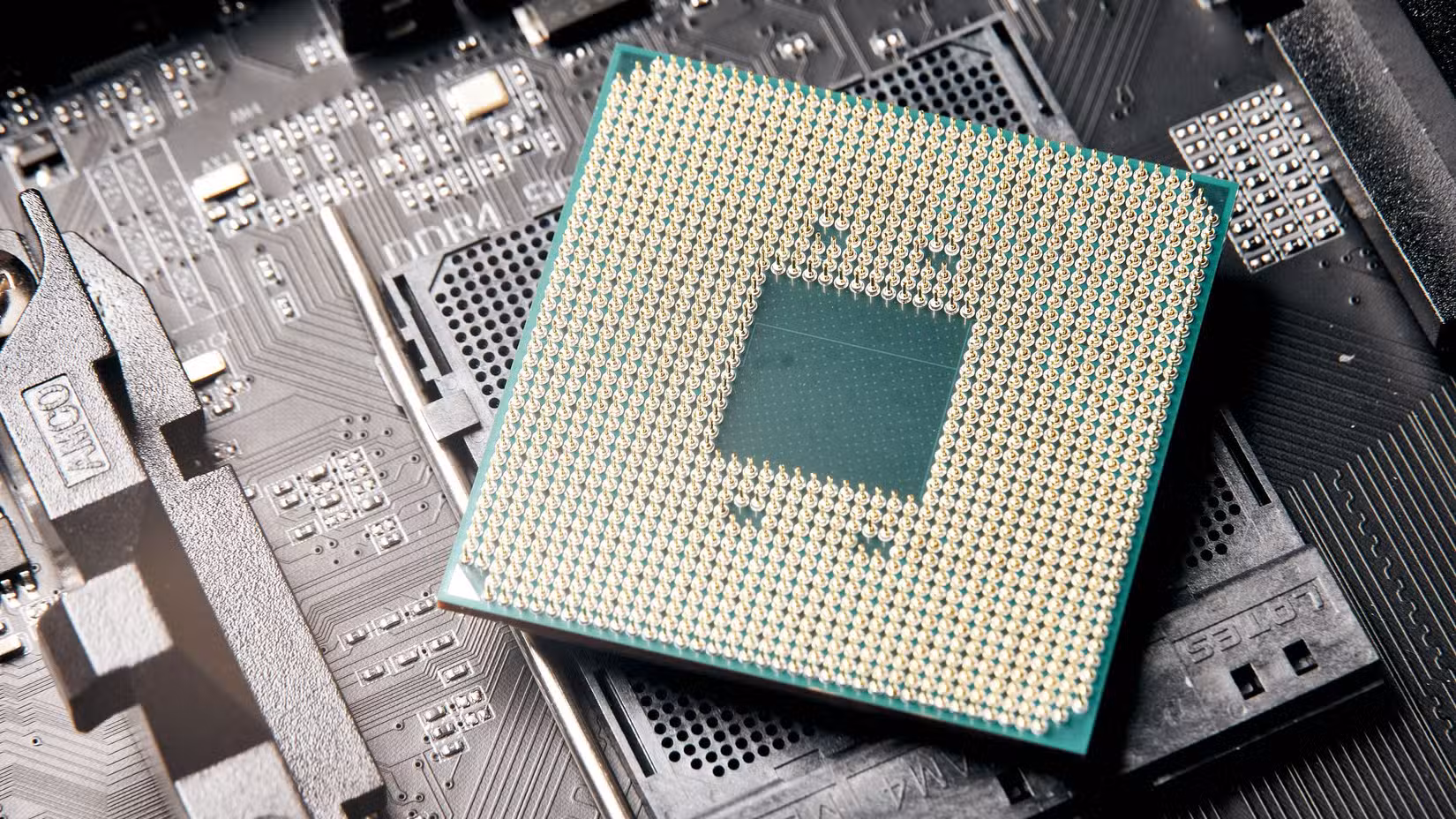How to Choose the Right Motherboard for Your Next PC Build