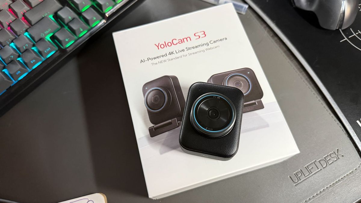 Premium Streaming Cameras Face Off: AI Webcams vs. Studio Rigs