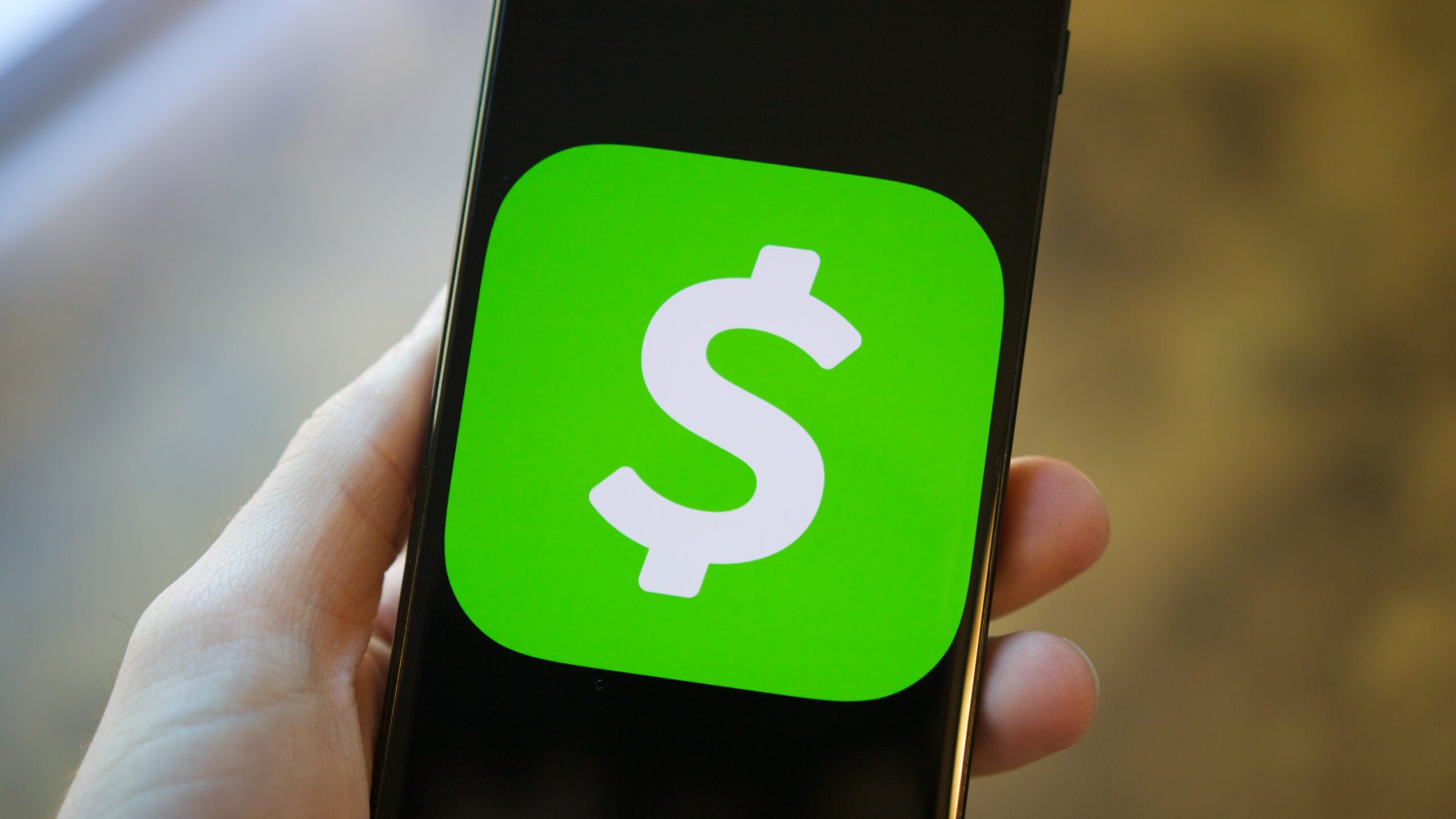 Cash App Mobile’s $40 Plan vs the Best Phone Plans