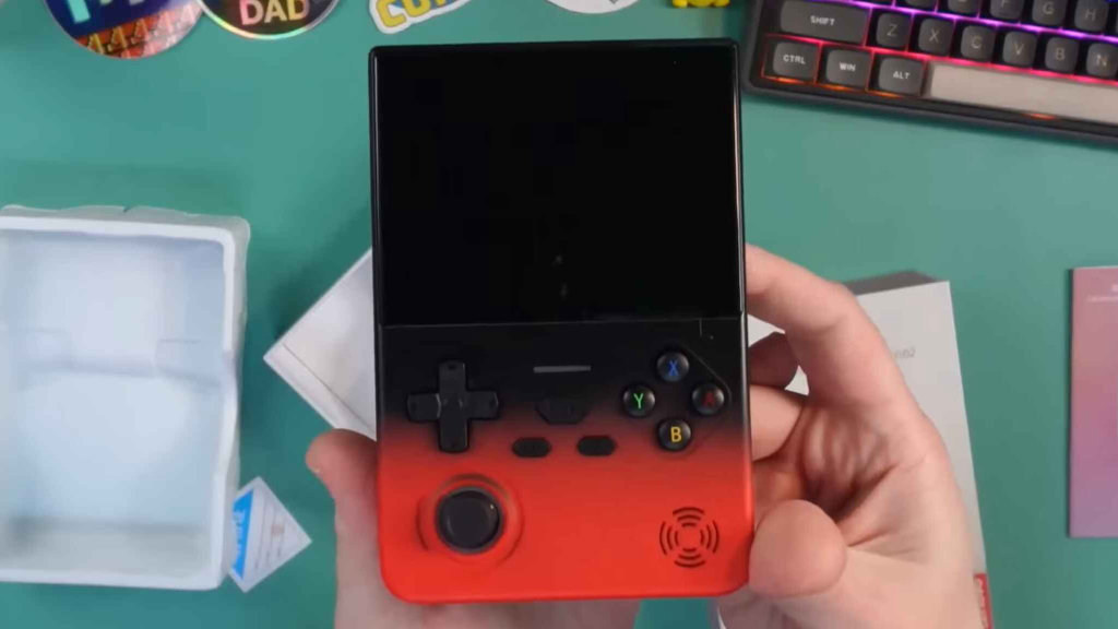 Fake Retro Handhelds Flood Retail: Spotting R36S and G02 Clones