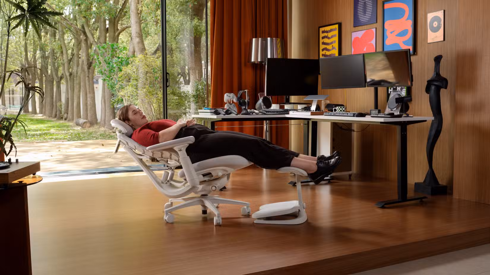 LiberNovo Maxis Chair Finally Centers Bigger Bodies in Ergonomic Design