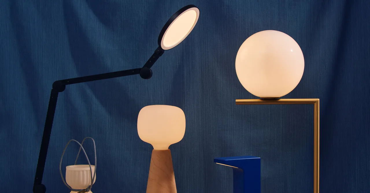 Smart Desk Lamps That Sync With Your Screen