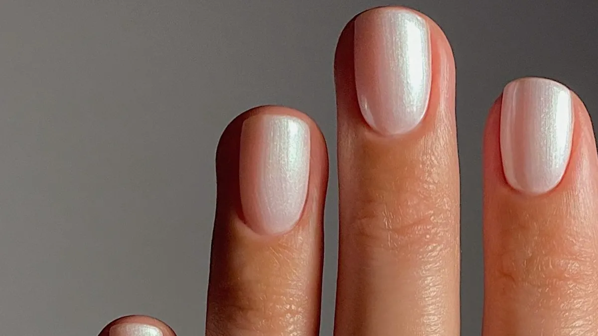 Pearl Nails Are Summer's Luxe Manicure: How to Get the Mother-of-Pearl Look