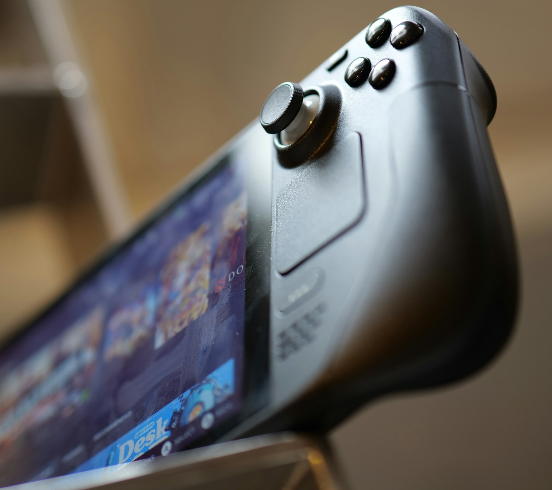 SteamOS Moves Beyond AMD: What Intel Handheld Testing Reveals