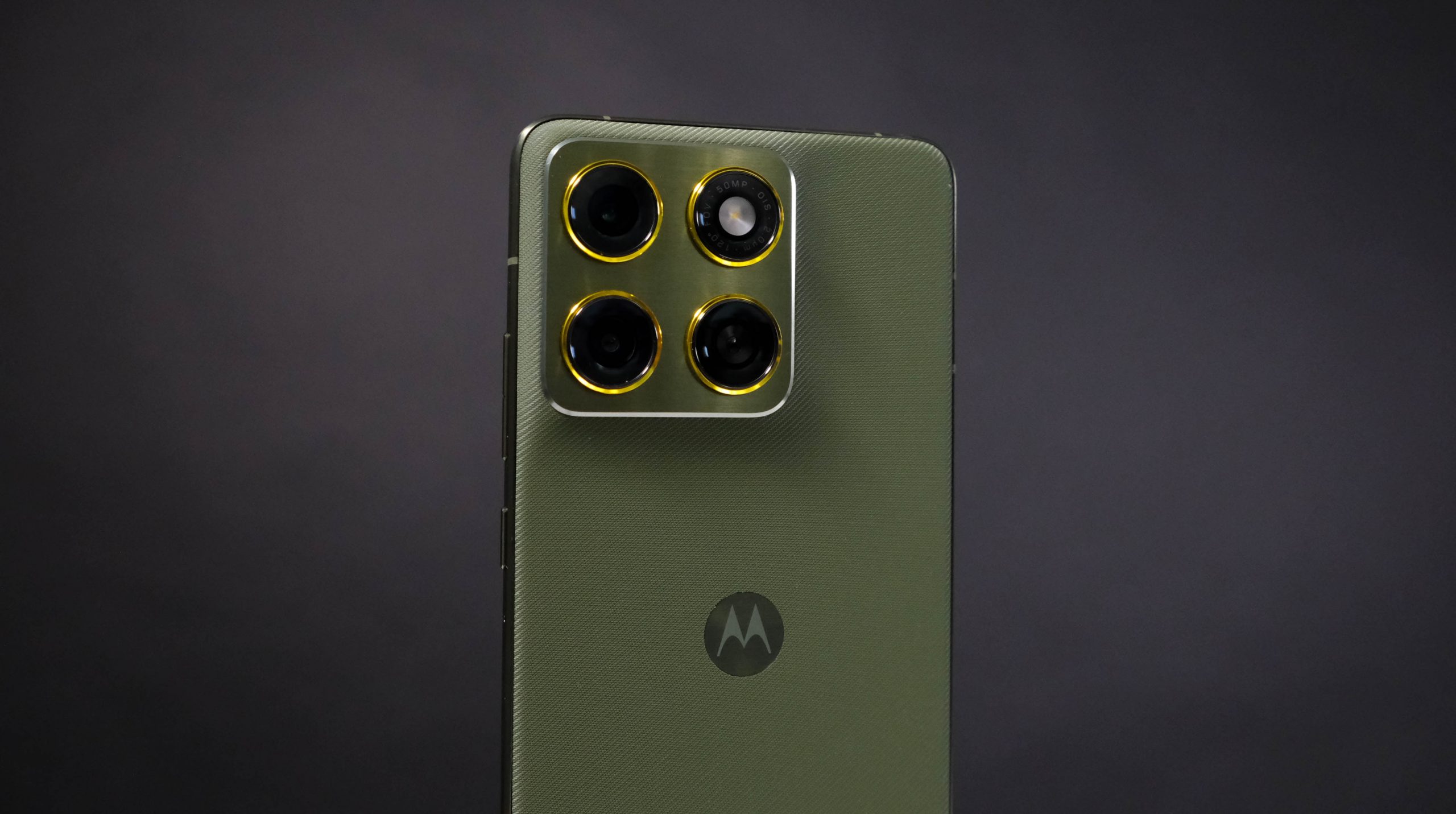Motorola Edge 70 Pro Review: Premium Touch at a Mid-Range Price