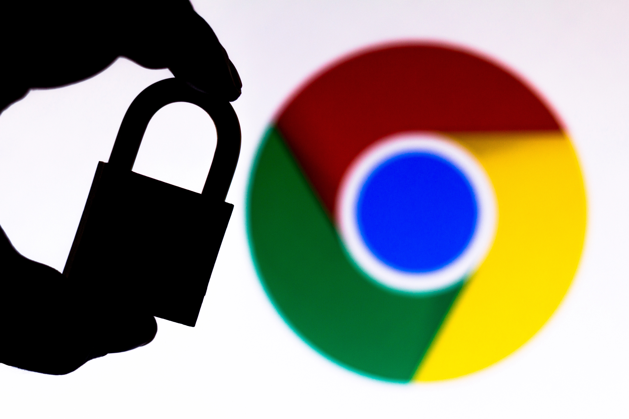 Chrome Wallpaper Extensions Exposed as Adware and Data Theft Scheme