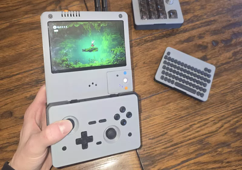 Mogozen’s CG Deck Shows How Modular Handheld PCs Can Outgrow Fixed Designs