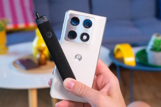 Motorola’s Dual Foldable Strategy: Razr Ultra vs Razr Fold