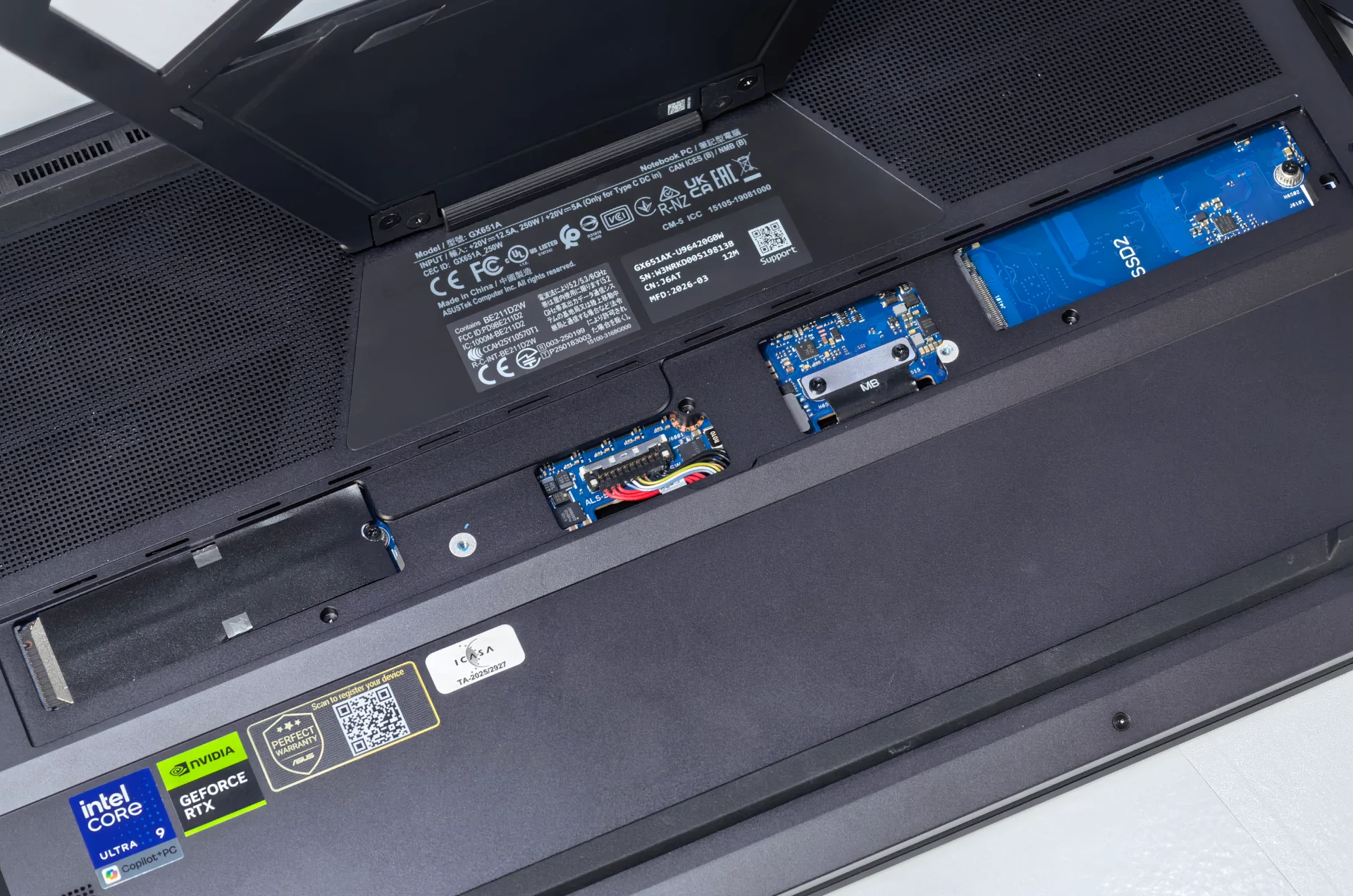 Dual-Display Gaming Laptops: Power Play or Pricey Gimmick?