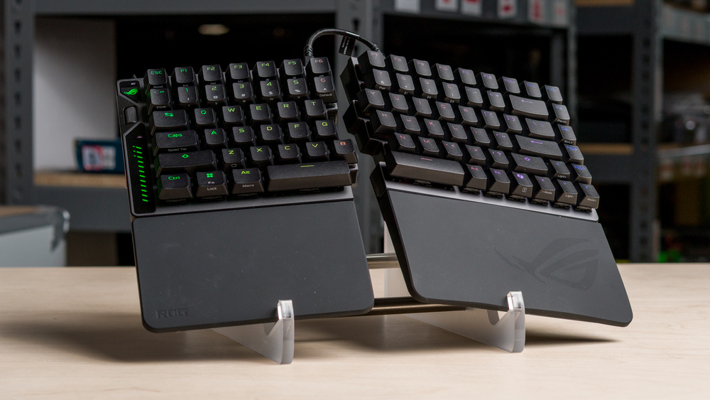 Hot-Swap Gaming Keyboards Face Off for Custom Competitive Play