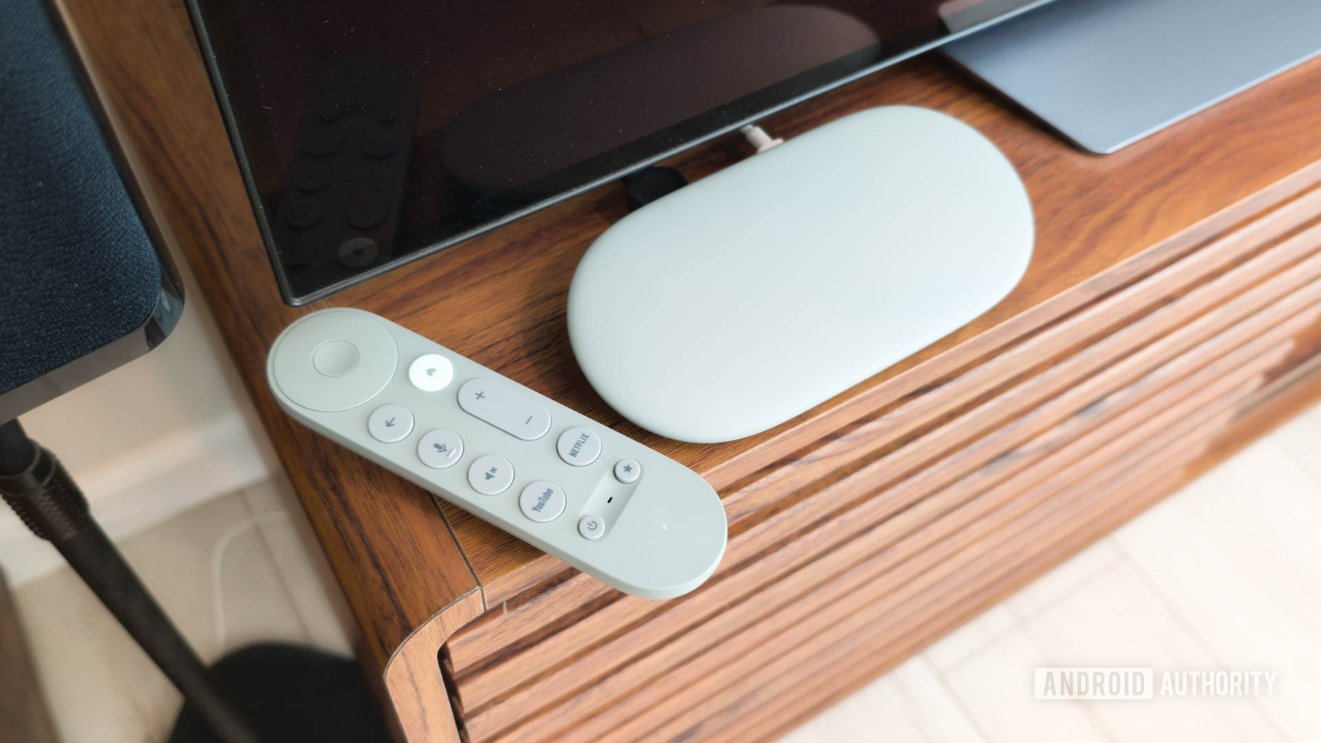 Google Home Speaker’s 360 Audio Sounds Great—Until You Check the Fine Print