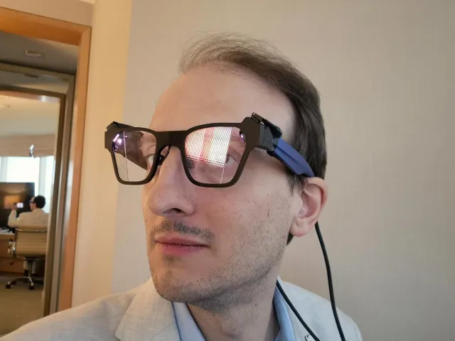 How Waveguide Breakthroughs and Wide FOV Are Making Smart Glasses Wearable