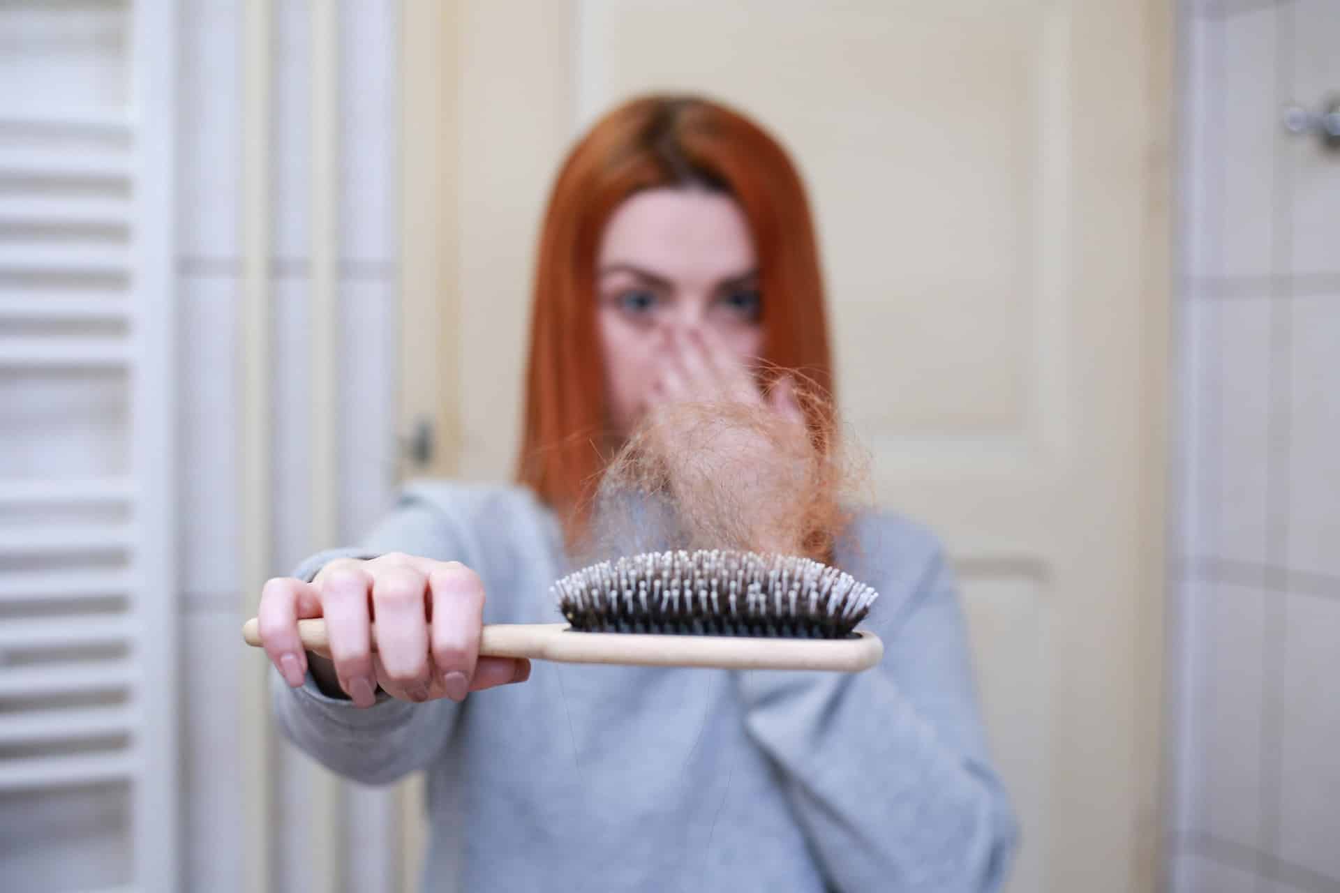 Hair Loss Warning Signs in Your 20s: What to Watch For and When to Act