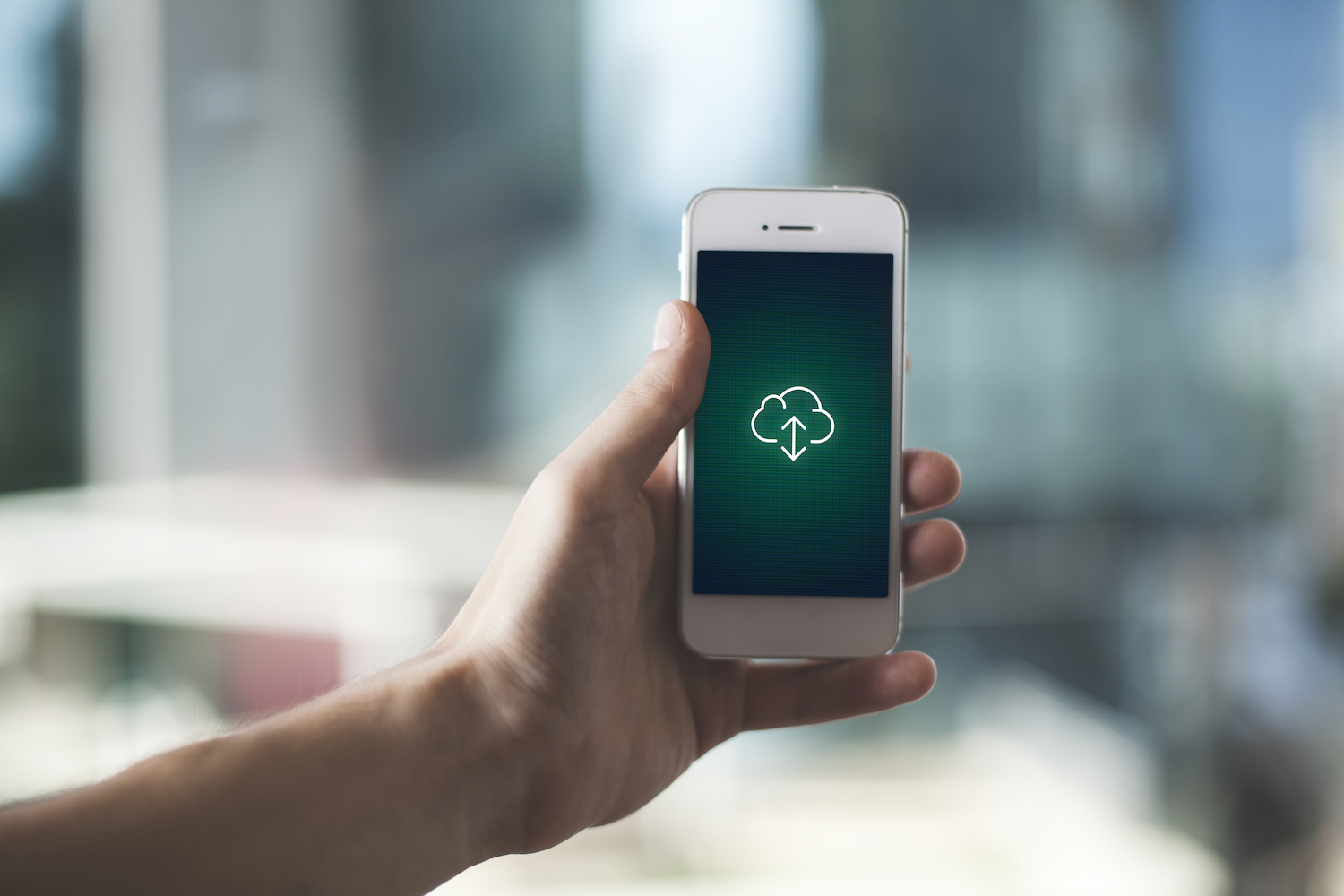 Why Your Files, Photos, and Notes Aren’t Syncing Across Apple Devices