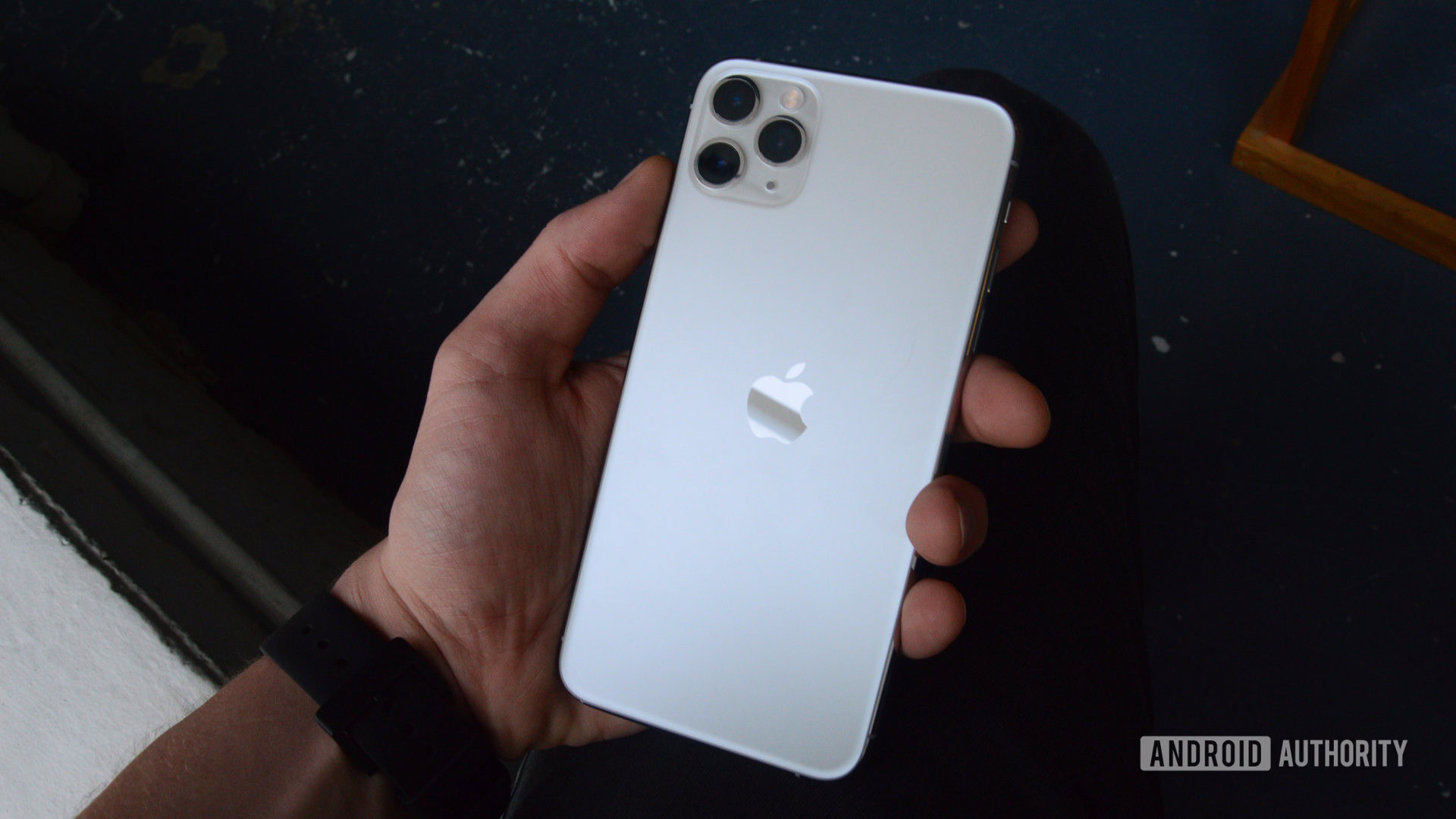 Millions of Older iPhones Face an Unpatchable Security Flaw