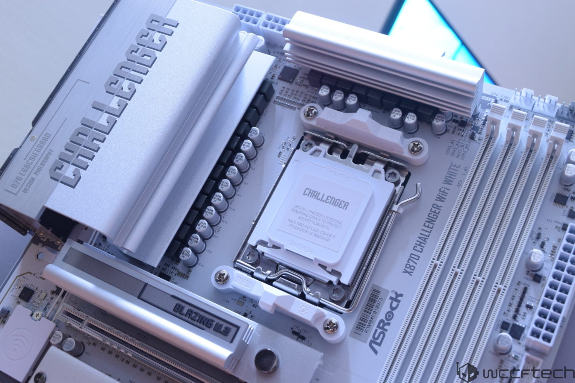 X870 Motherboards: ASRock Challenger vs Gigabyte AERO for Ryzen 9000