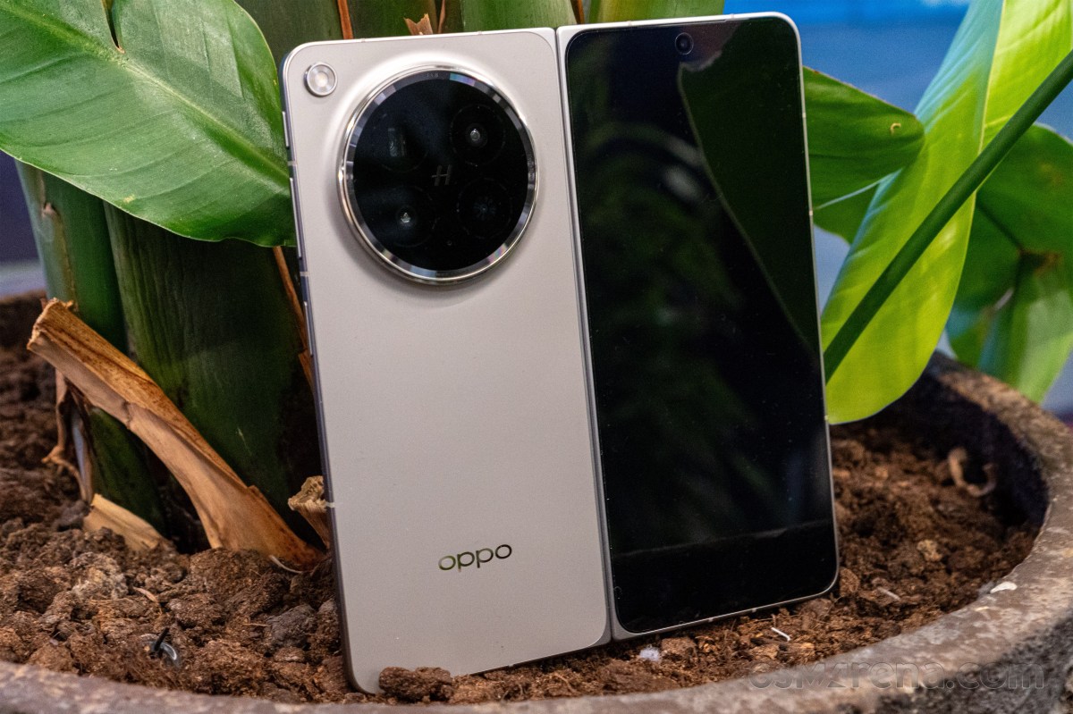 OPPO Find N7 Wide Flips Foldable Design With Horizontal Cameras and Crease-Free Display