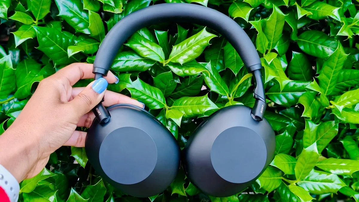 Sony WH-1000XM6 Hits Record Low Price at $378